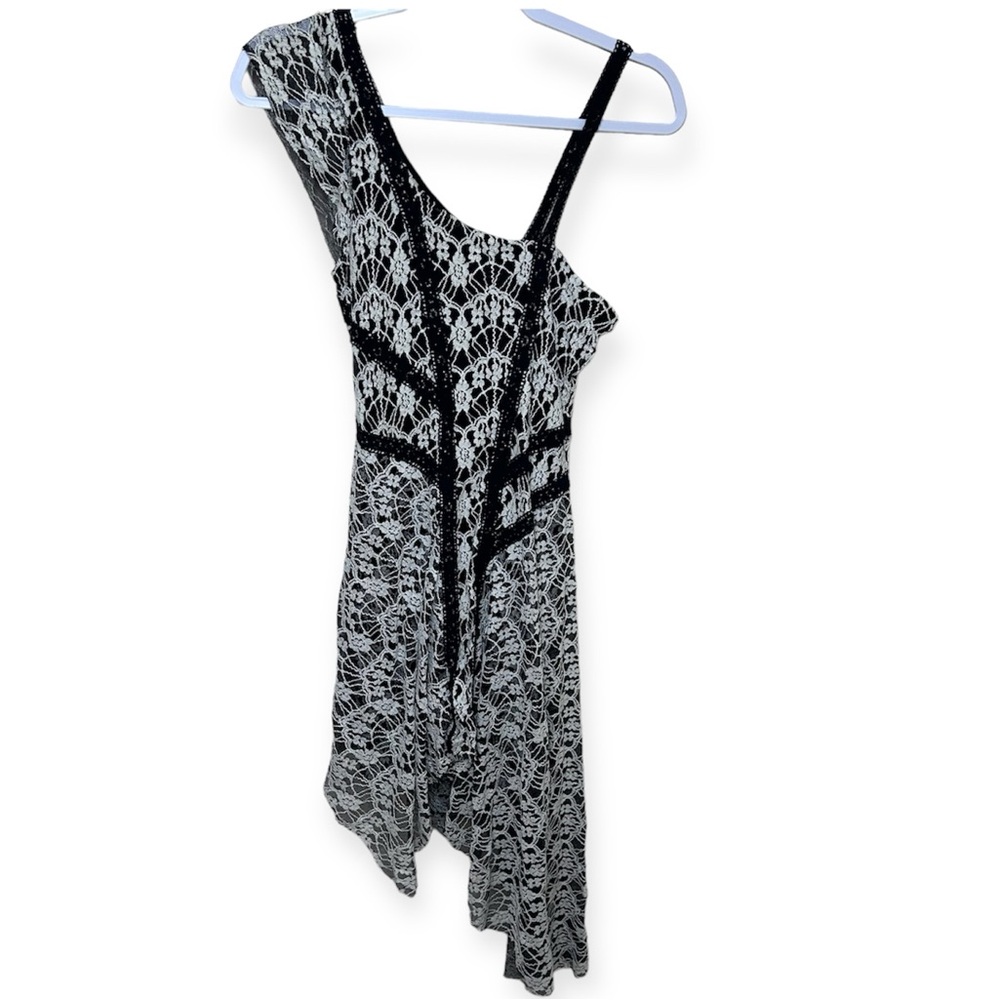 Free People Floral Lace Asymmetrical black dress